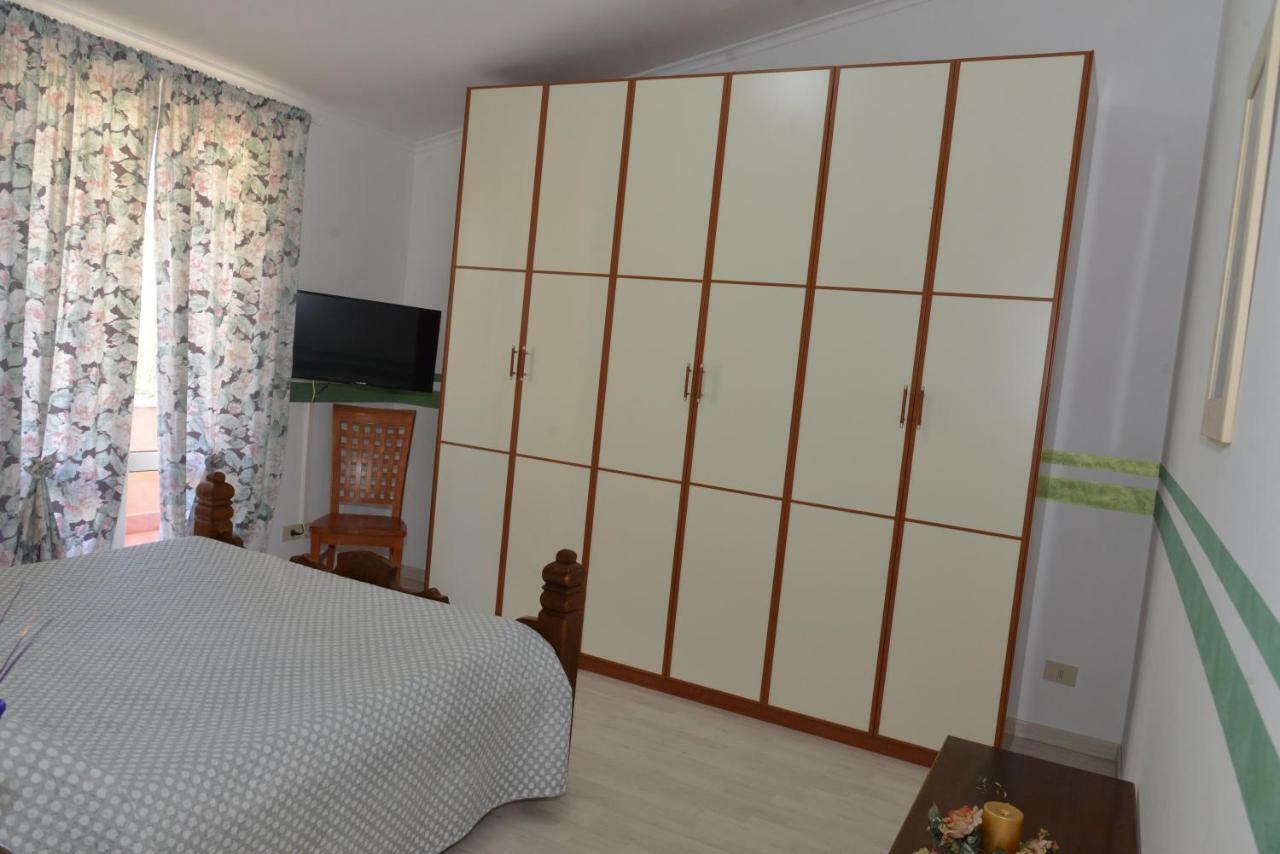 I Villini Affittacamere Fiumicino Luaran gambar